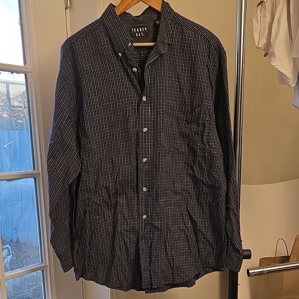 Trader Bay Men's Navy Checkered Button Down Shirt